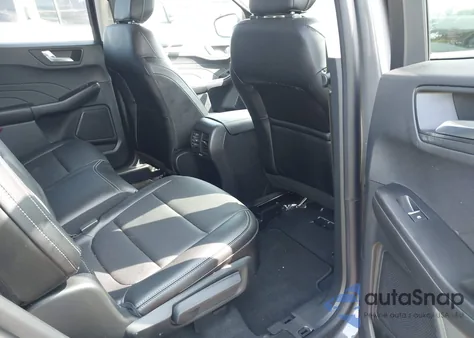 2022 Ford Escape Sel z USA, uszkodzony, nr VIN 1FMCU0KZ2NUB08550